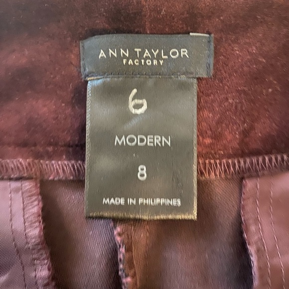 Ann Taylor Velvet Burgundy Modern Fit Cotton Slim Pants Size 8 Women’s Straight - Picture 6 of 7
